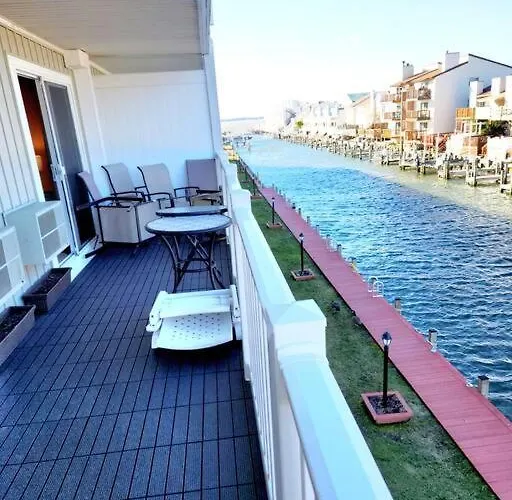 Spacious 2 Bedroom And 2 Baths