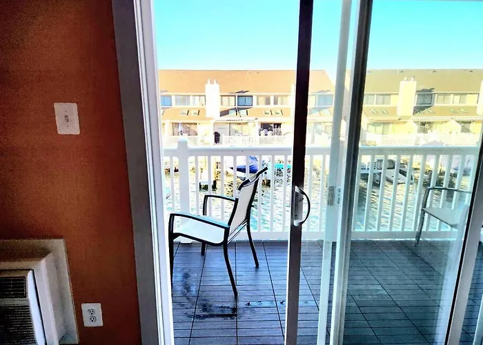 Spacious 2 Bedroom And 2 Baths