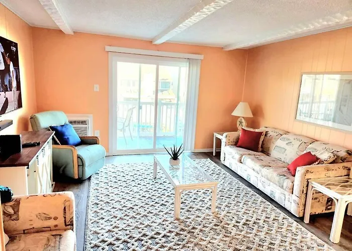Spacious 2 Bedroom And 2 Baths Holiday home
