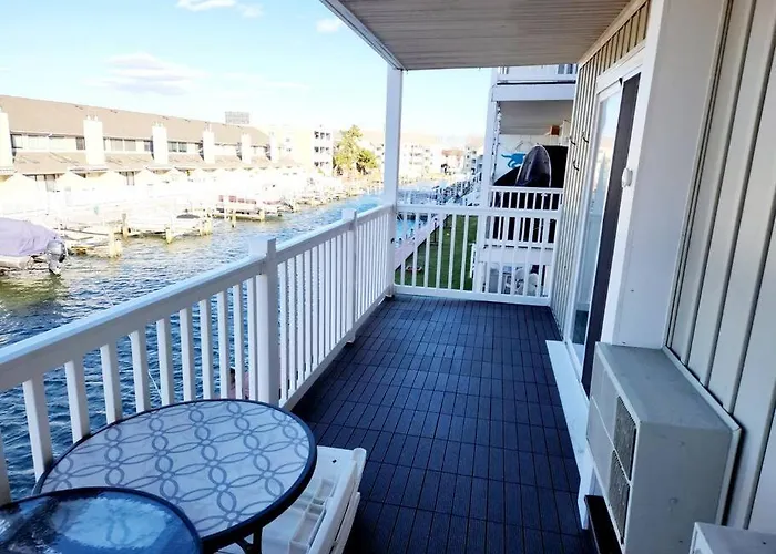 Spacious 2 Bedroom And 2 Baths