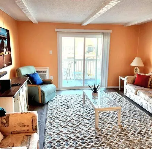 Spacious 2 Bedroom And 2 Baths *