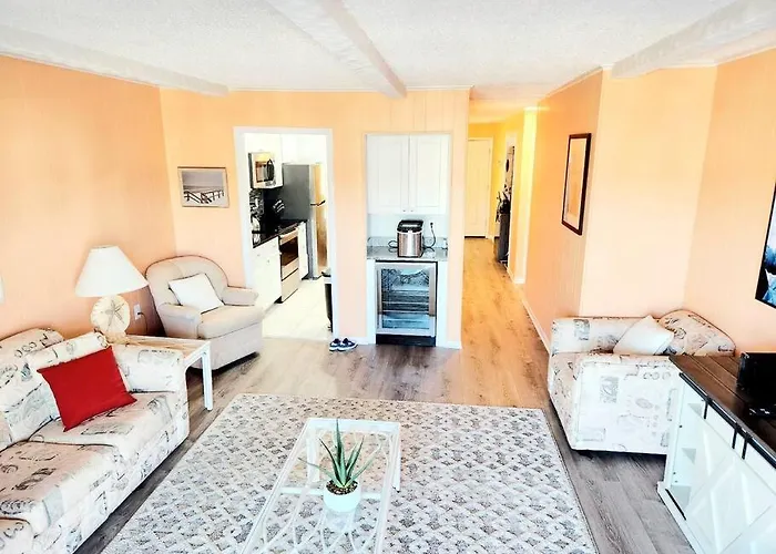 Spacious 2 Bedroom And 2 Baths Holiday home *