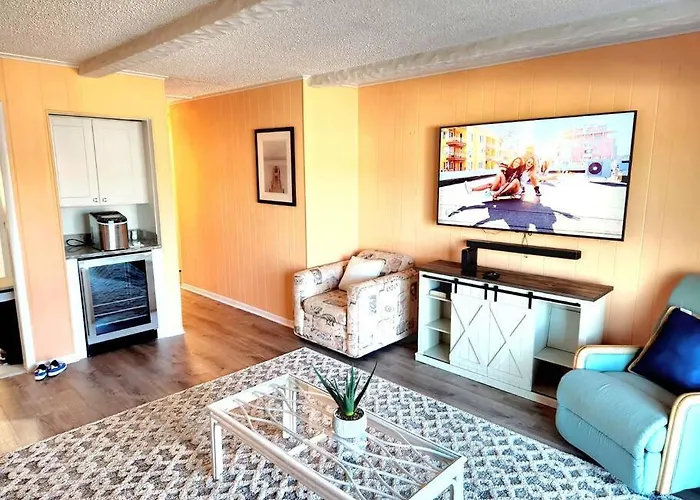 Spacious 2 Bedroom And 2 Baths Holiday home