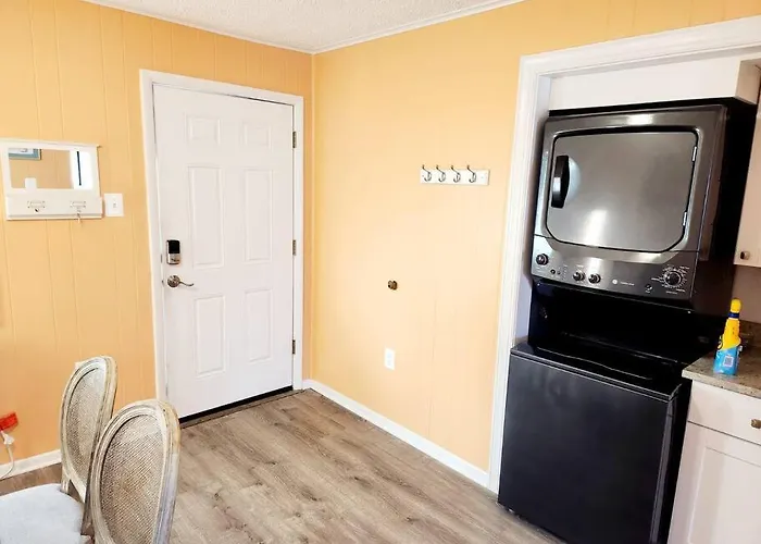 Holiday home Spacious 2 Bedroom And 2 Baths